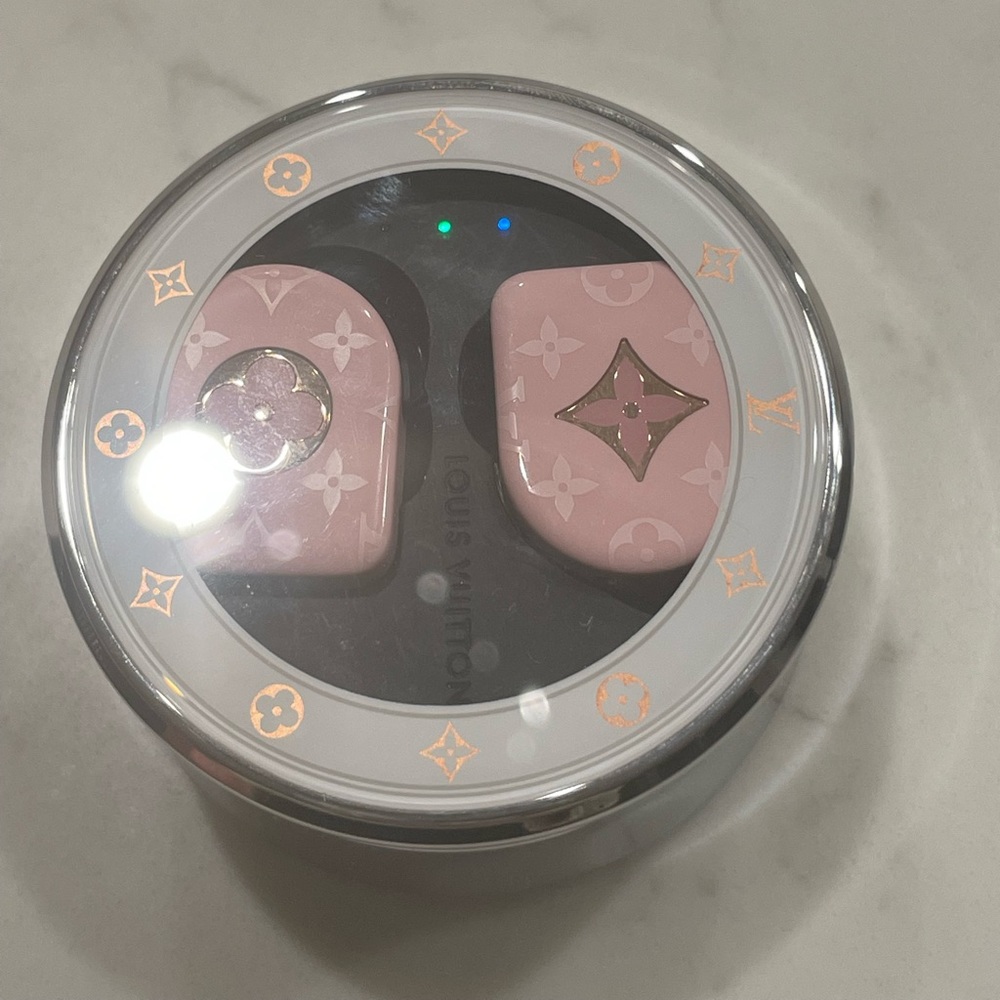 LOUIS VUITTON HORIZON WIRELESS EARPHONES - PINK